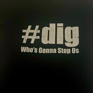 #DIG black tee